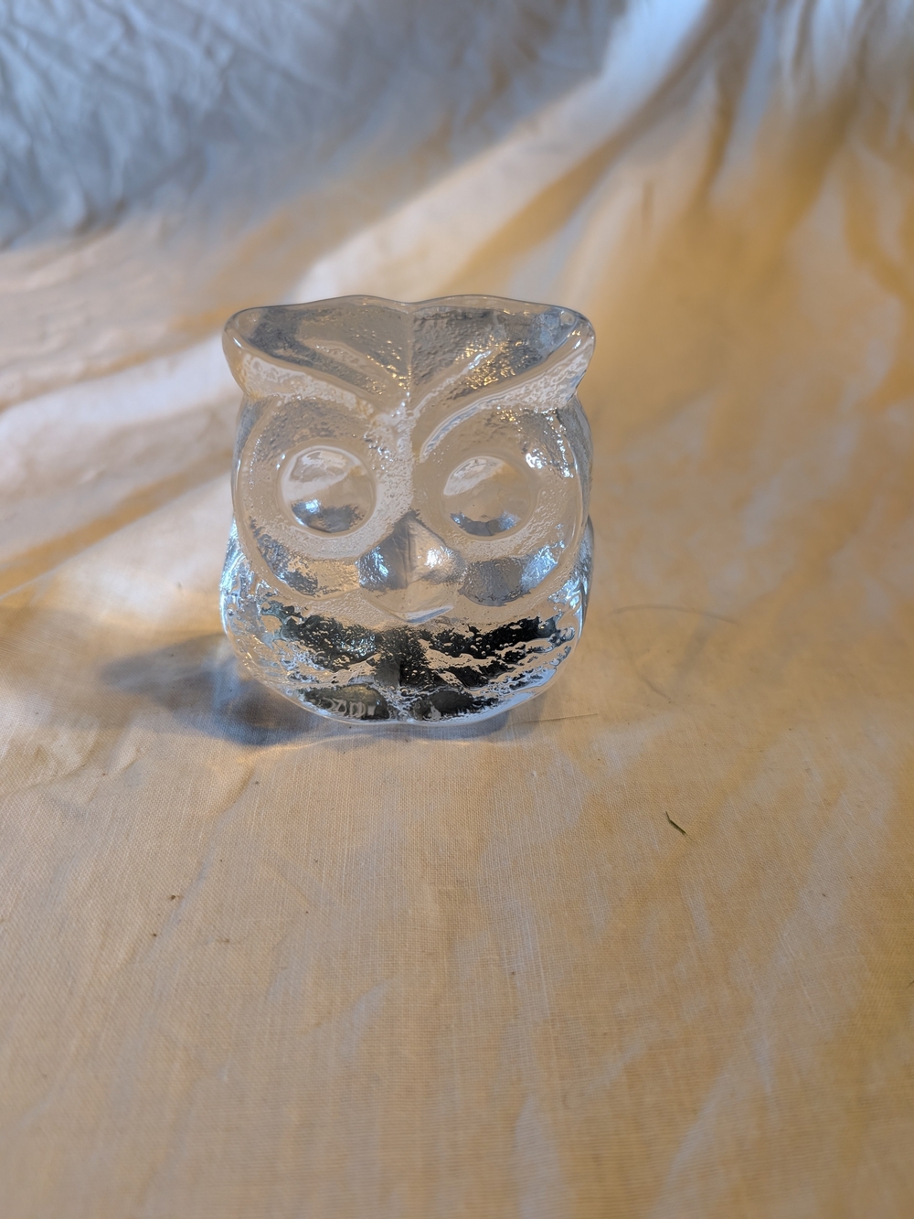 2/60$ Vintage Clear Glass Owl paperweight ( sign)